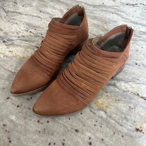 Free People Lost Valley Booties Tan Leather Cutout Ankle Boots Back Zip Size 9